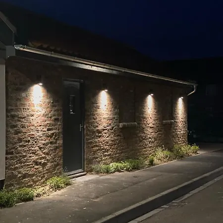 Old Spot Cottage Tickton Exterior photo