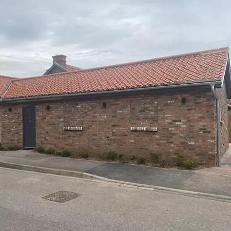 Old Spot Cottage Tickton Exterior photo